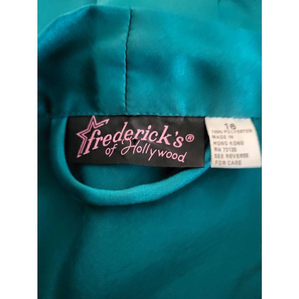 Fredericks of Hollywood Robe - Picture 5 of 6